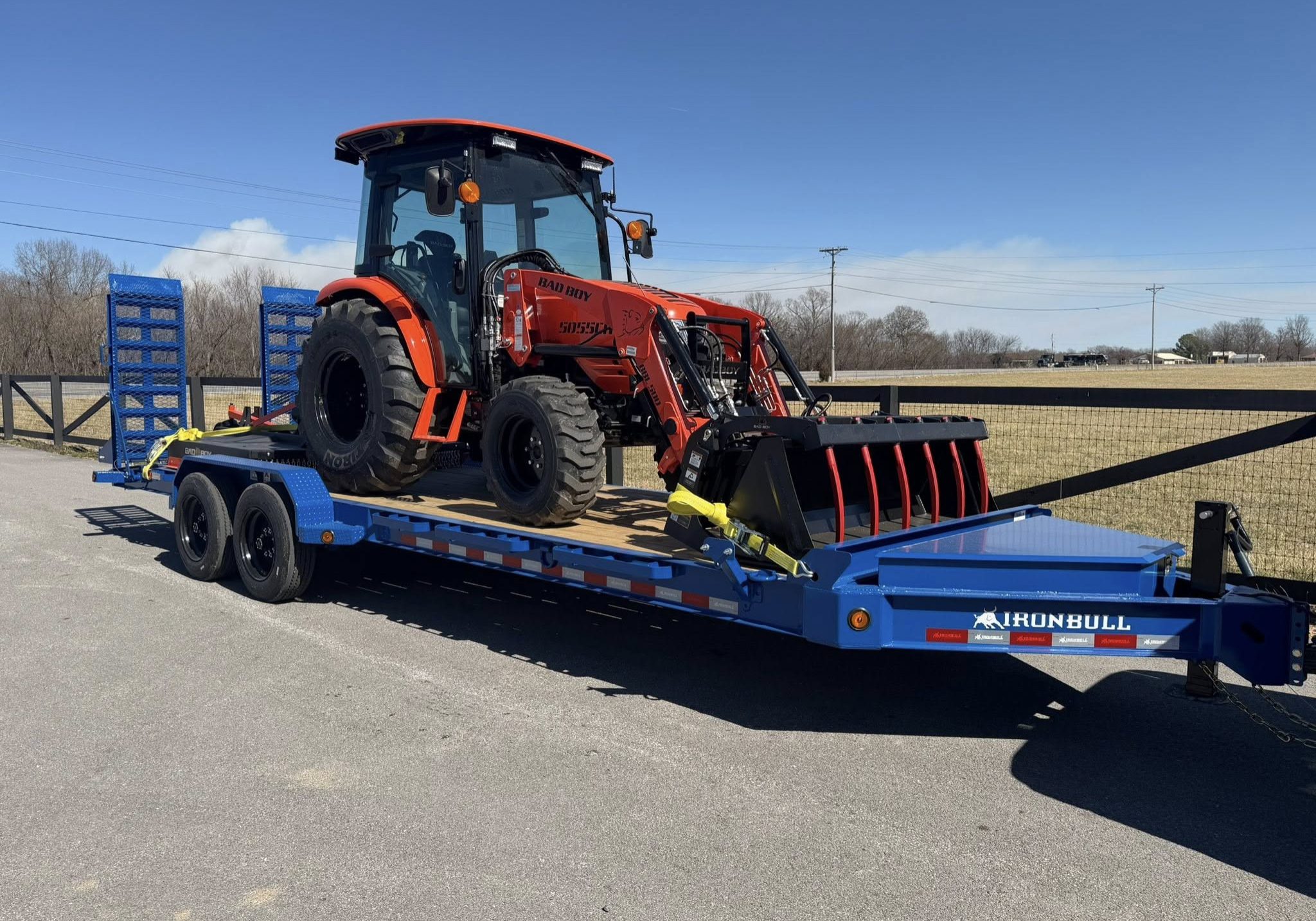 bad-boy-tractor--and-trailer-at-nwa-tractors-and-turf